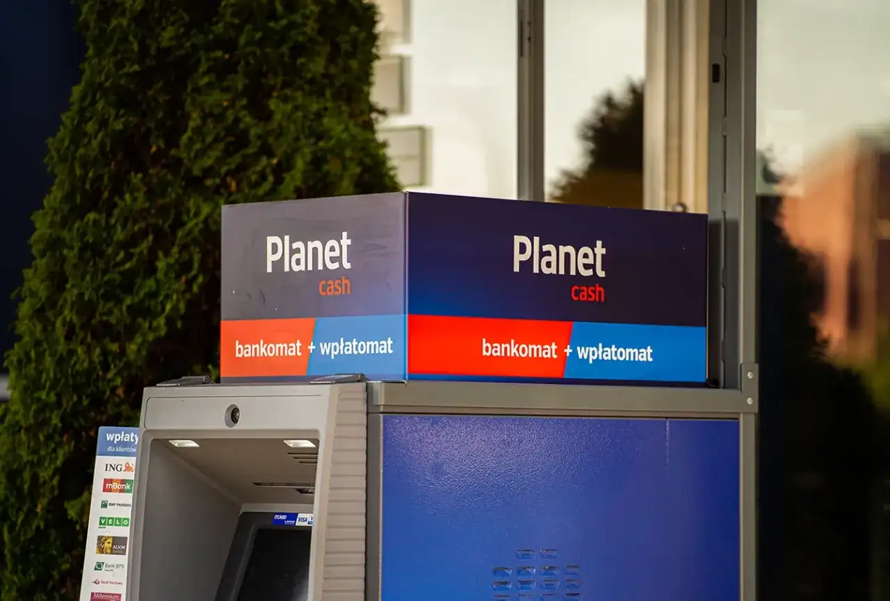mBank i Planet Cash - Wypłaty i wpłaty bez opłat? Sprawdź!