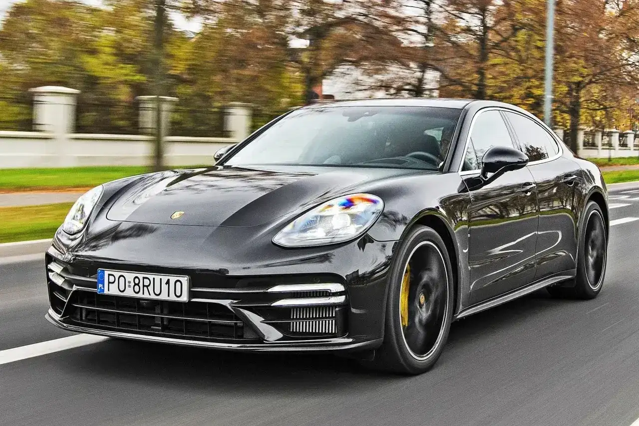 Porsche Panamera cena w Polsce - która wersja się opłaca?