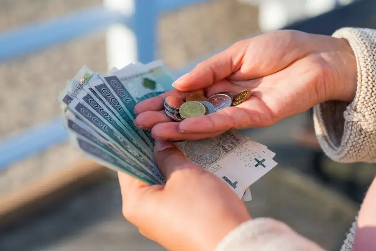 3/4 etatu - ile wynosi pensja netto i ile godzin pracy?