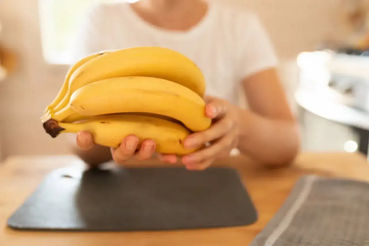 Banany a cholesterol: Czy są zdrowe? Poznaj fakty!