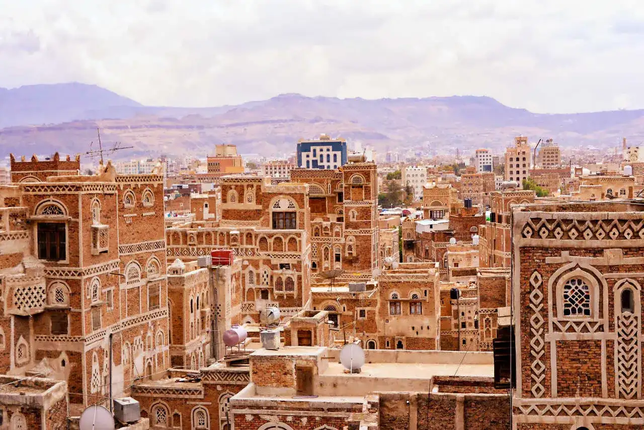 Stolica Jemenu - Sanaa czy Aden? Odpowiedź i kontekst