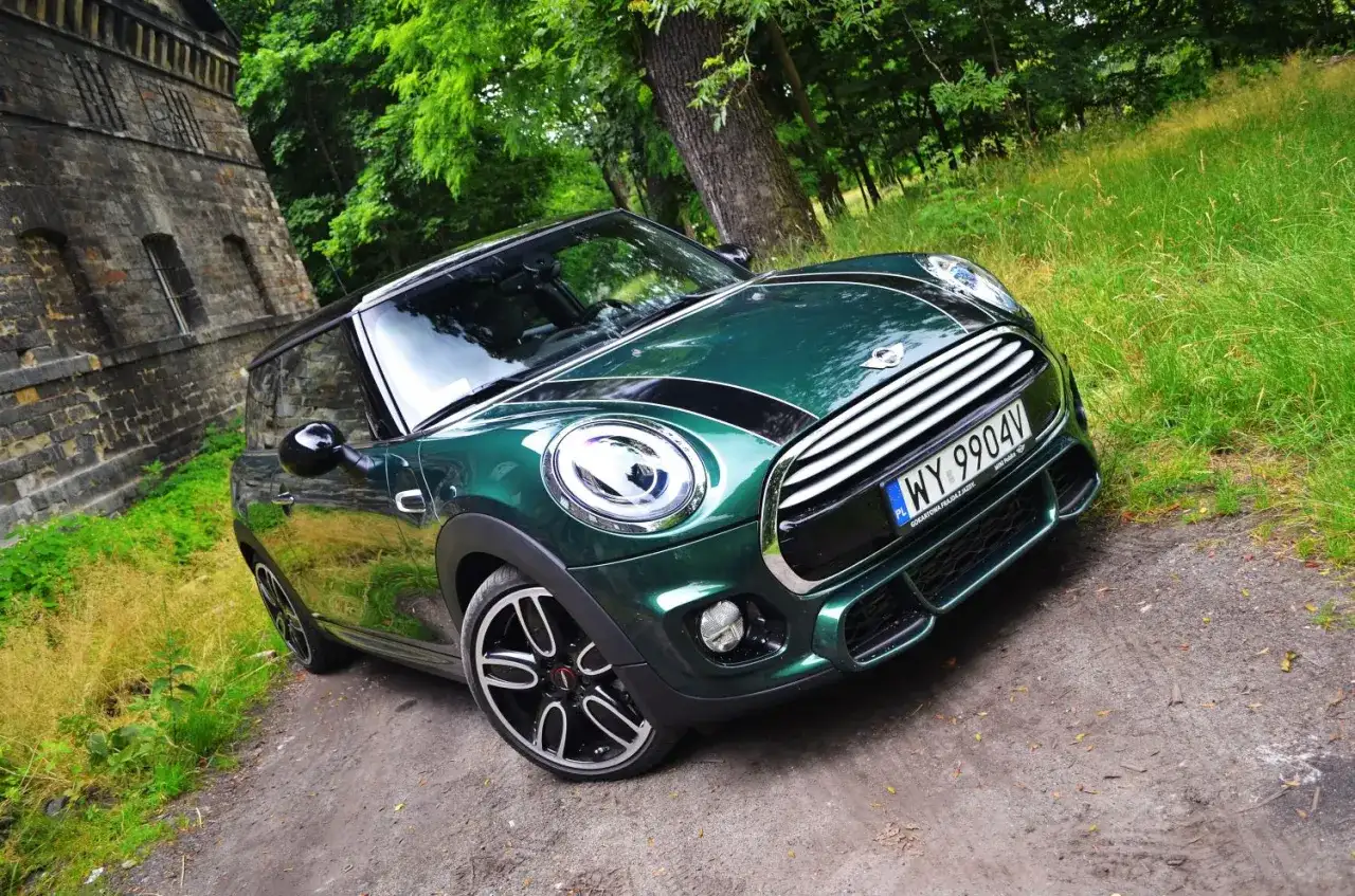 MINI Cooper - czy to auto kupuje się sercem czy rozumem?