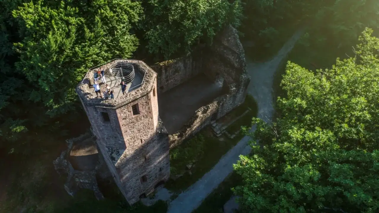 St.-Barbara-Kapelle: Mehr als nur ein Fachwerkbau im Bergischen?