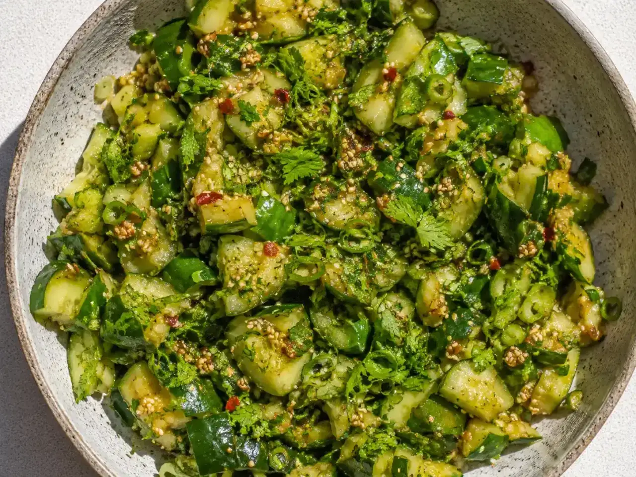 Matig sallad - Bygg en mättande måltid med asiatiska smaker