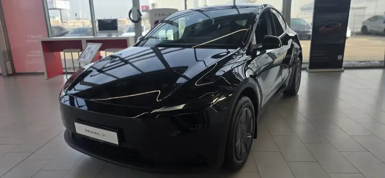 Tesla 7-osobowa: Model Y czy Model X? Wybierz idealny model!