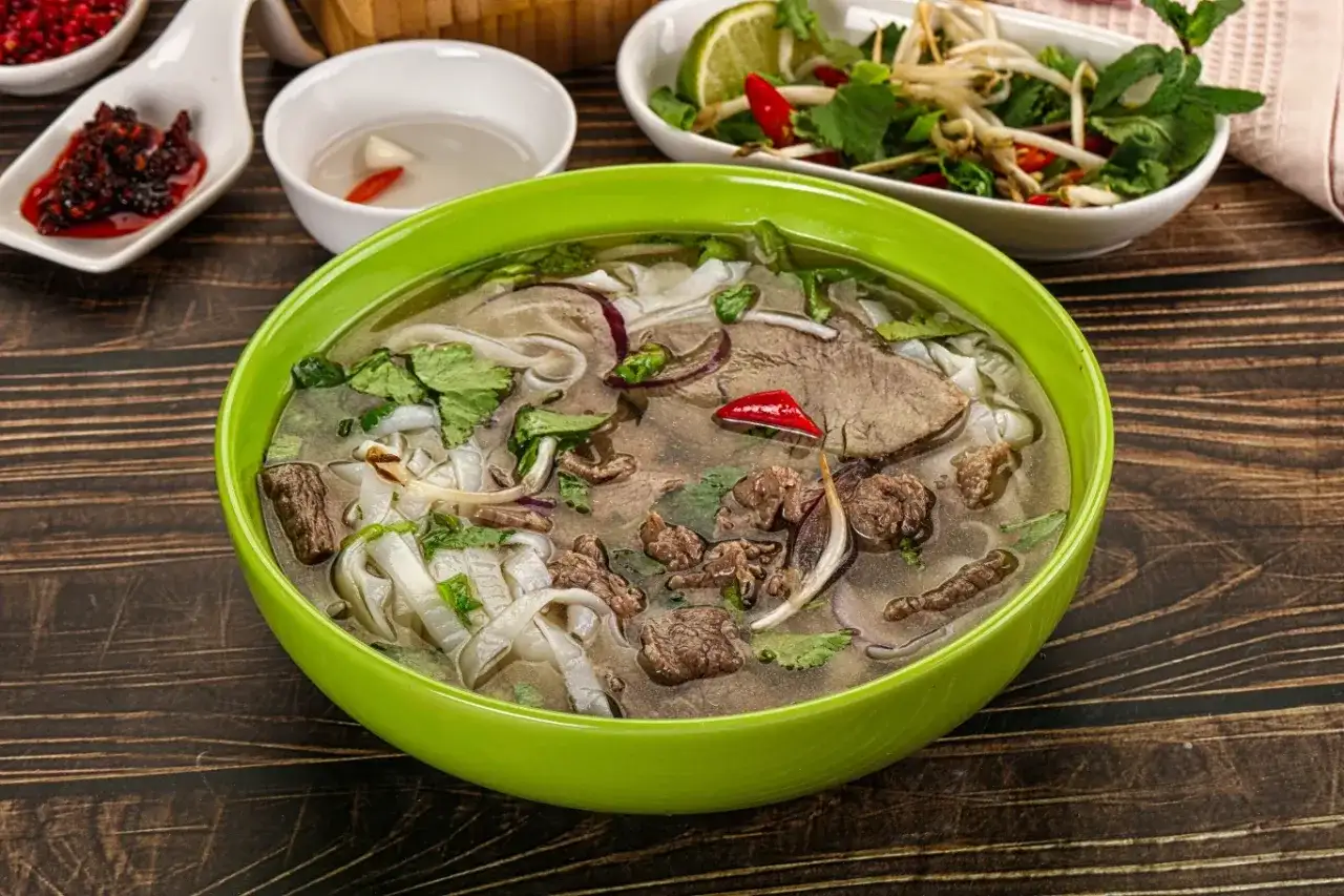 Pho – jak zrobić idealną wietnamską zupę w domu?