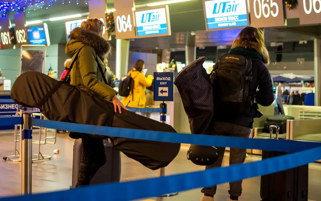 Bagaż sportowy Ryanair - Jak przewieźć rower, narty i sprzęt?