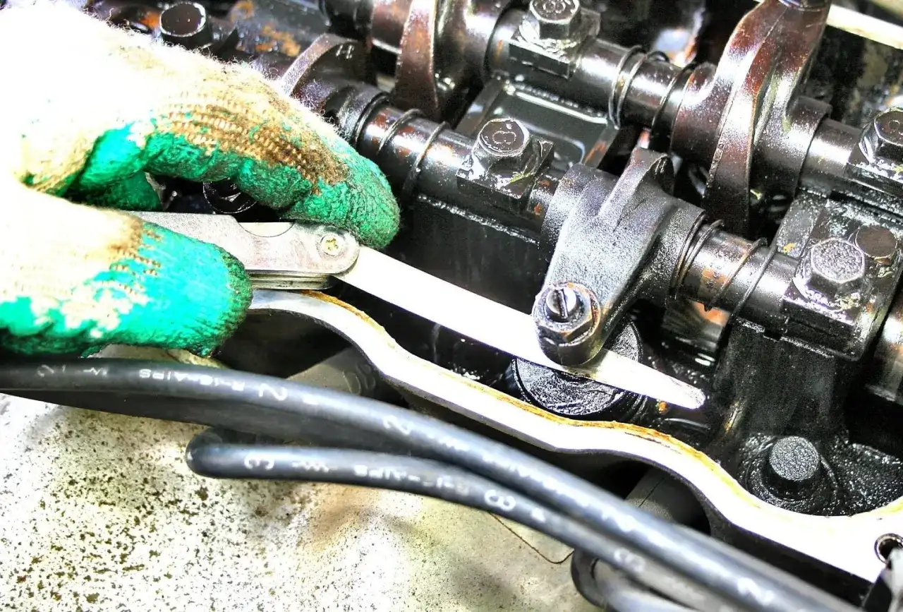 Silnik szarpie po rozgrzaniu? Przyczyny i diagnostyka!