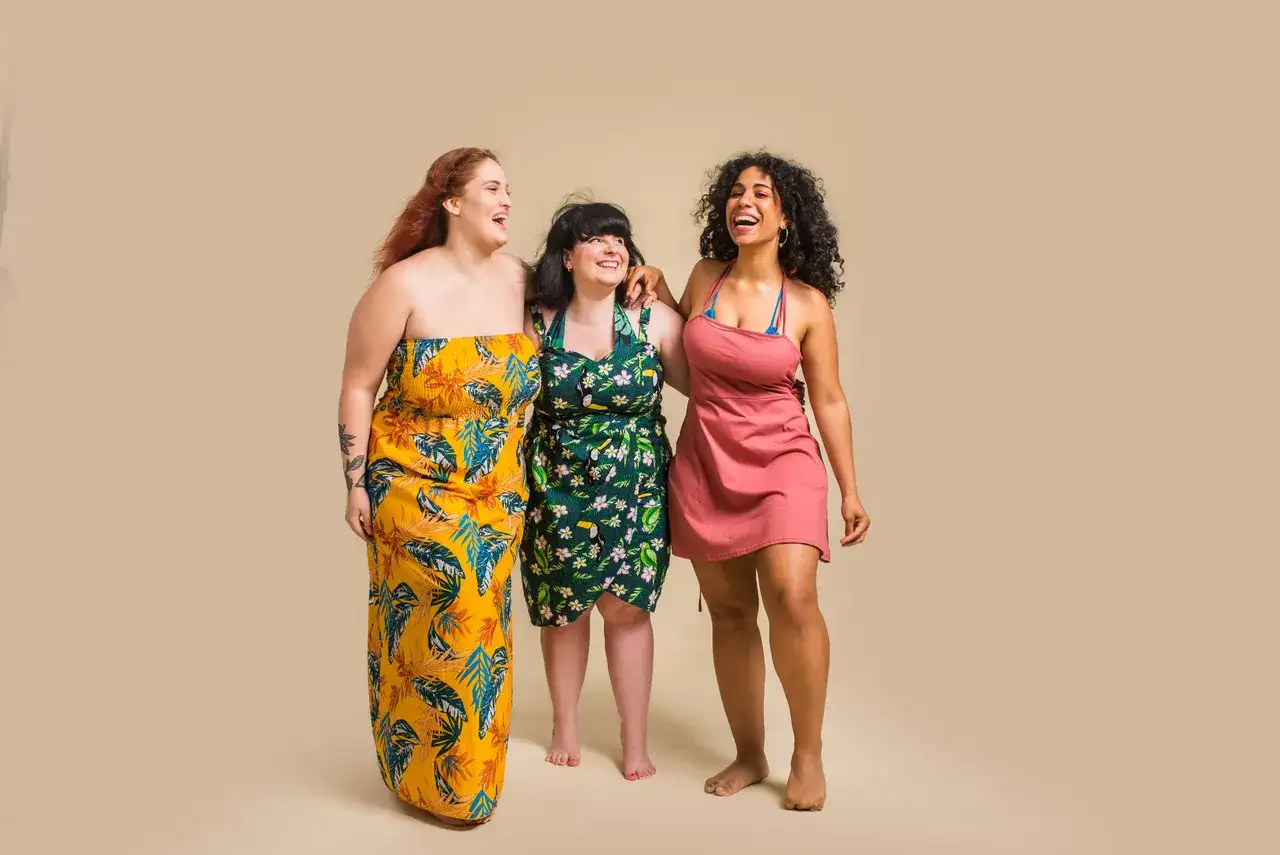 Sukienki plus size: Fasony, trendy i stylizacje 2026