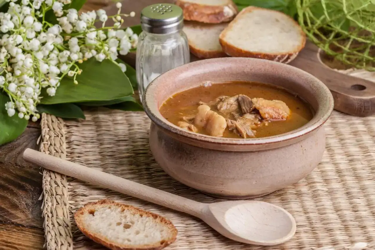 Zupa gulaszowa idealna? Sekrety smaku i miękkości