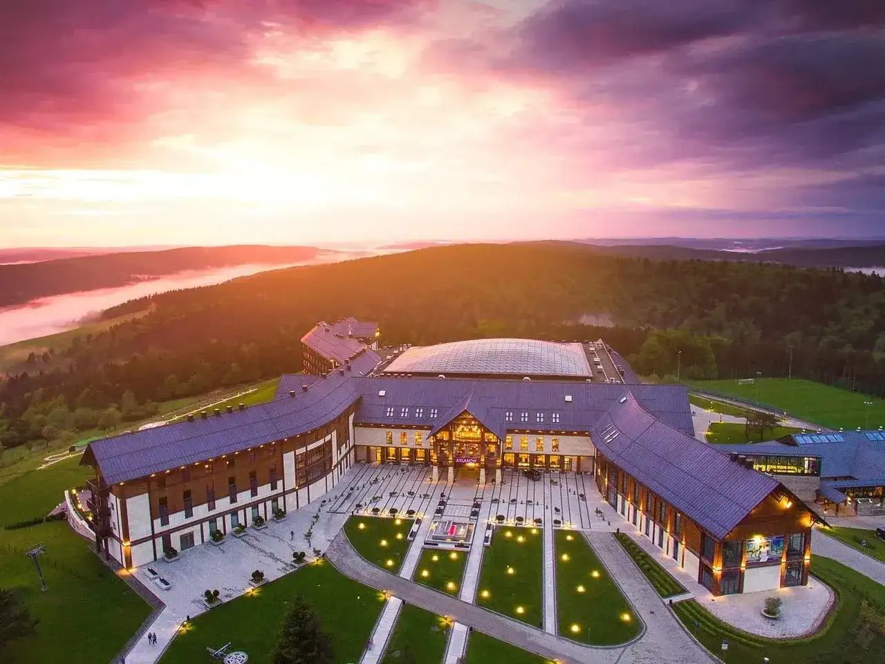 Ile kosztuje pobyt w Arłamowie? Ceny i sposoby na oszczędność