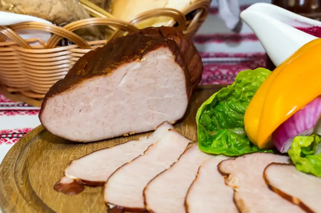 Jak przygotować schab do wędzenia? Prosty przepis krok po kroku