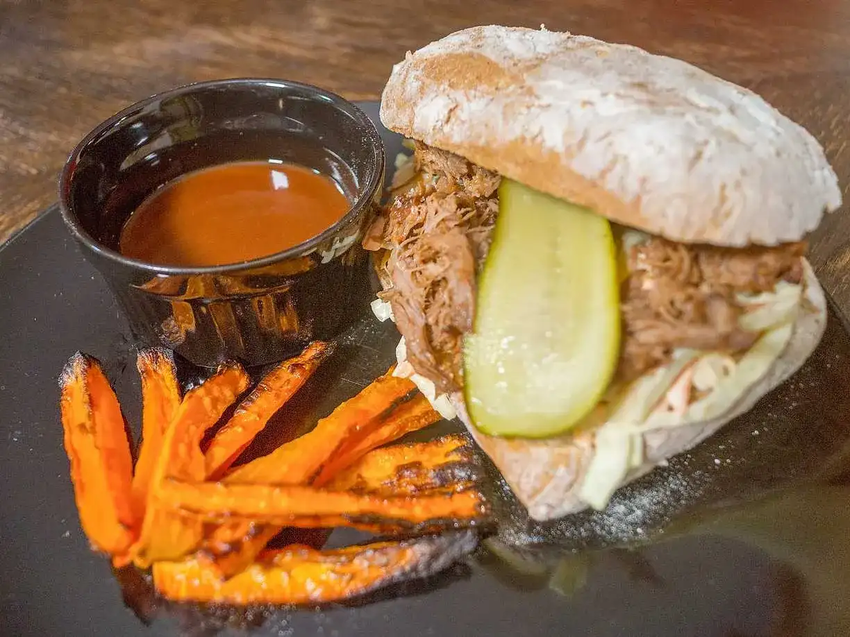 Sås till pulled pork - välj rätt smak till burgare och tacos