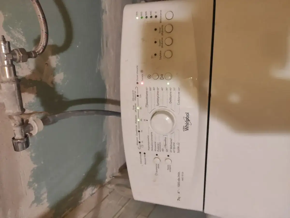 Pralka Whirlpool błąd F06 - co oznacza i kiedy wzywać serwis?