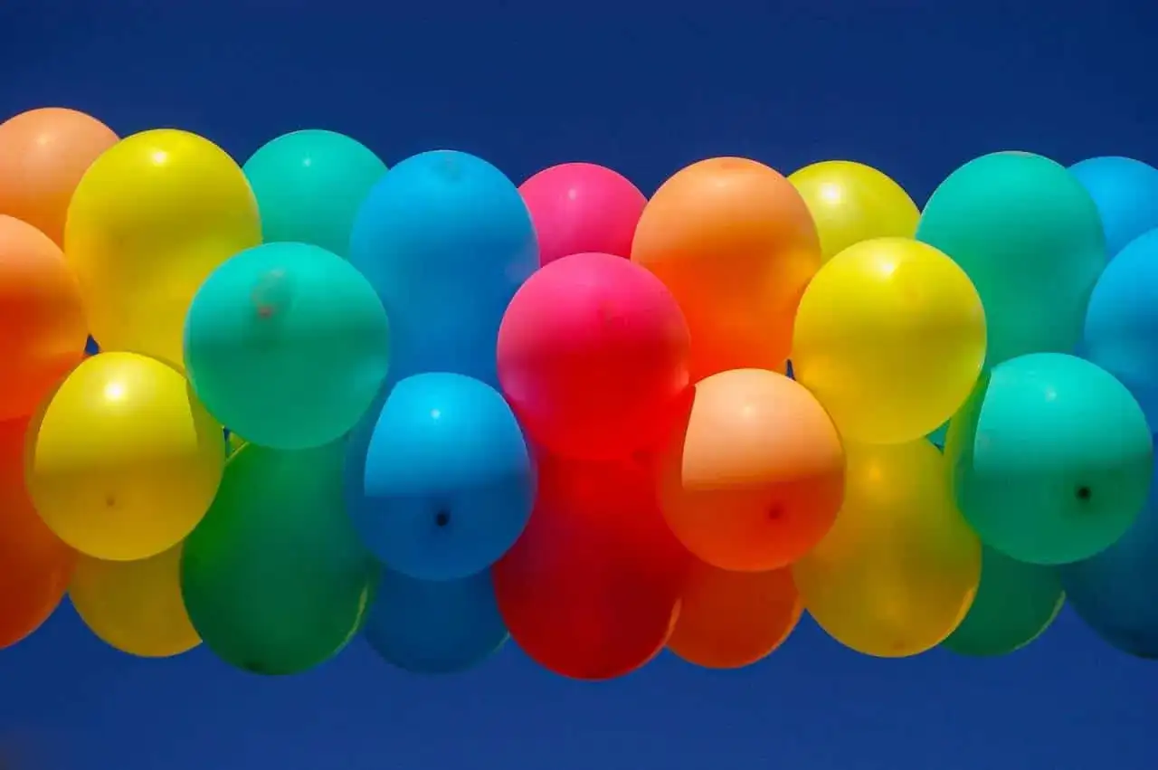 Ballon gonflé à l'air - Combien de temps ça tient ?