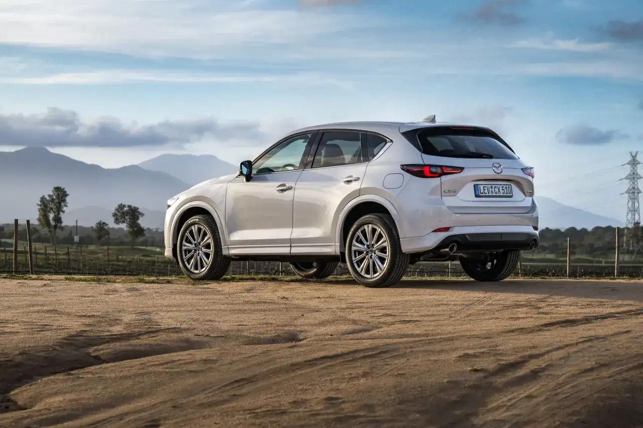 Mazda CX-5 - Czy to SUV dla Ciebie? Pełny poradnik