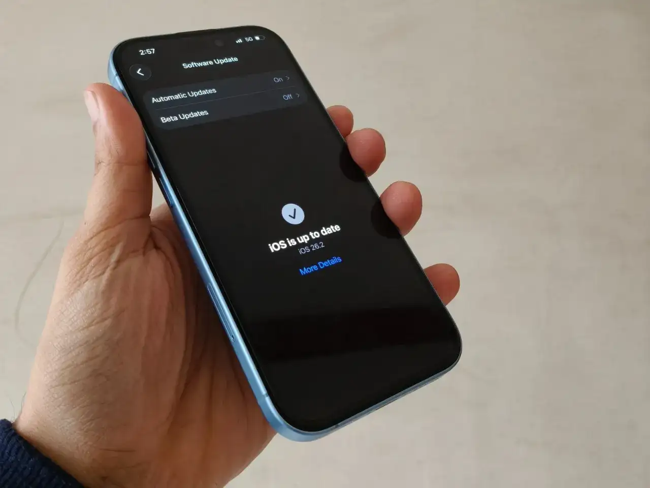 iOS 26.2 - Czy warto aktualizować? Pełna analiza zmian!