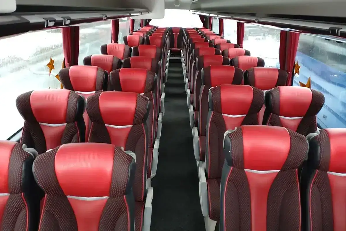 Ile kosztuje autobus? Bilet, wynajem, zakup - Co się opłaca?