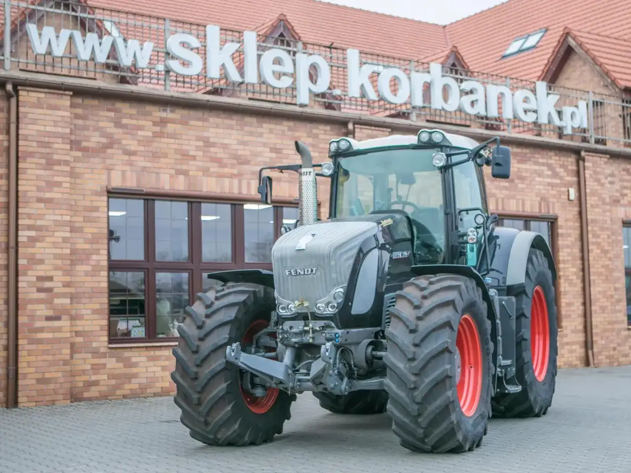 Fendt 936 Vario 355 KM - dane i poradnik zakupu