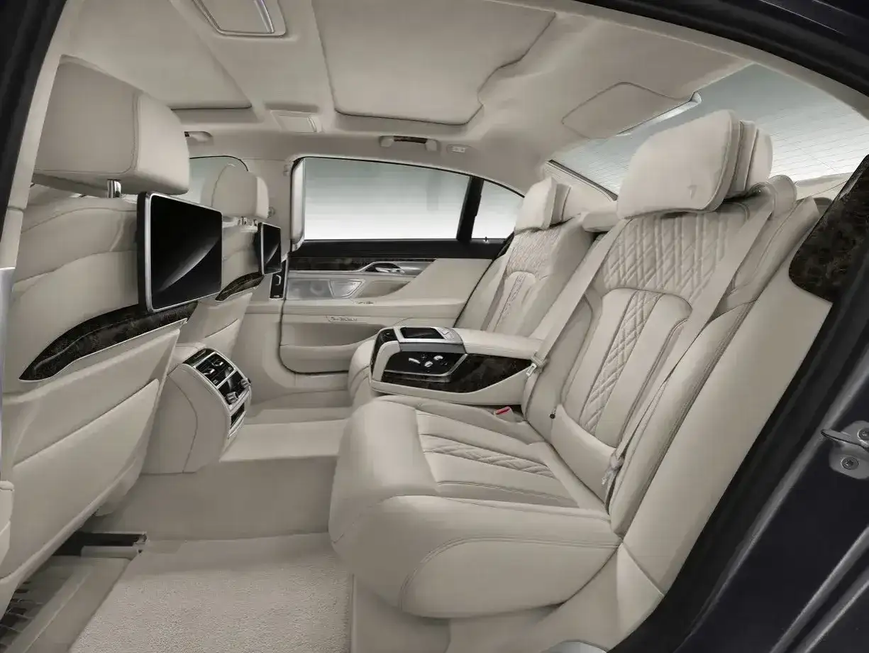 BMW serii 7 - którą wersję wybrać i ile kosztuje?