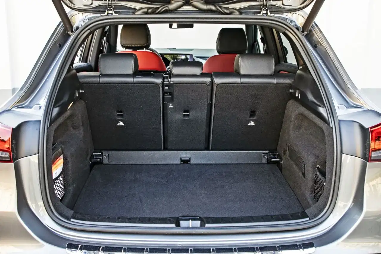 Mercedes GLA 200 - wymiary, bagażnik i praktyka na co dzień