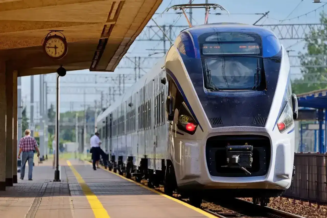 Wcześniejszy pociąg Intercity – Jak to zrobić bez problemów?