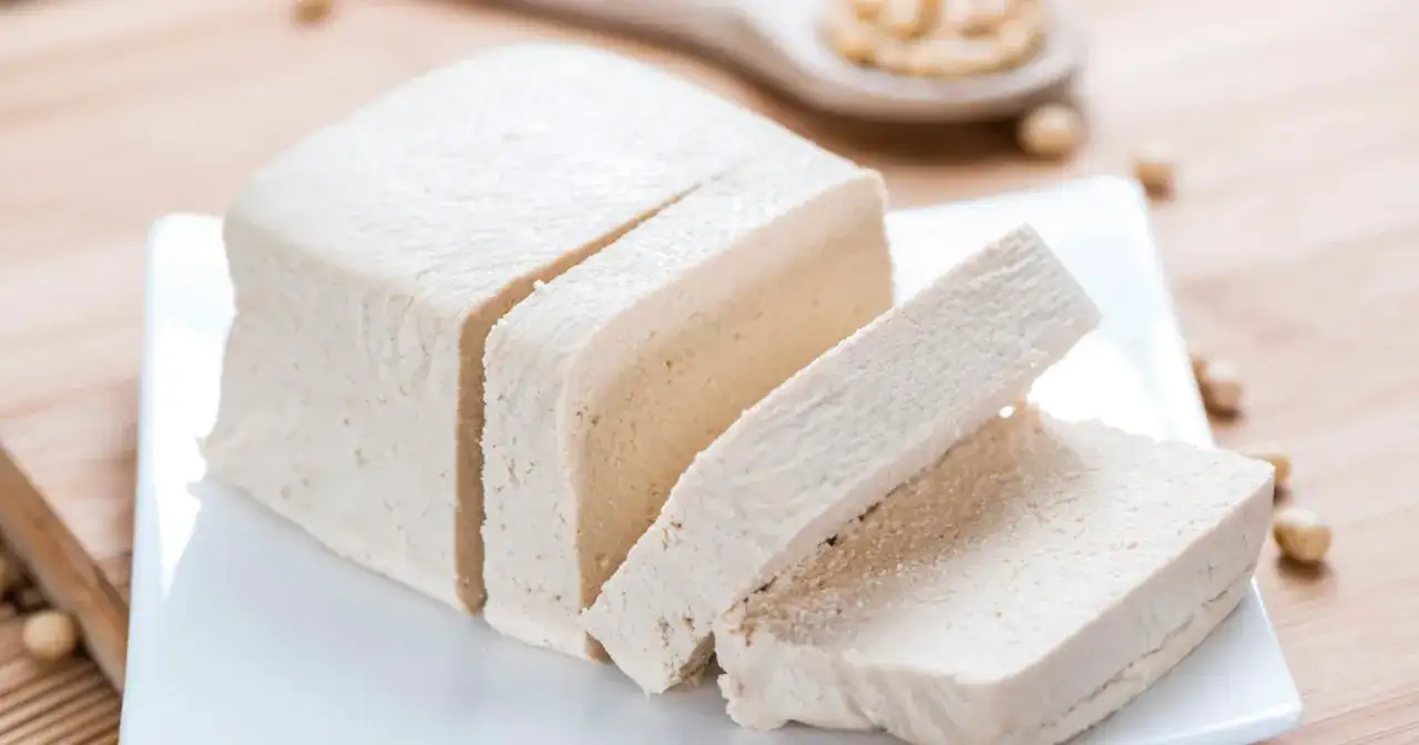 Tofu - z czego jest i jak wybrać właściwy rodzaj?