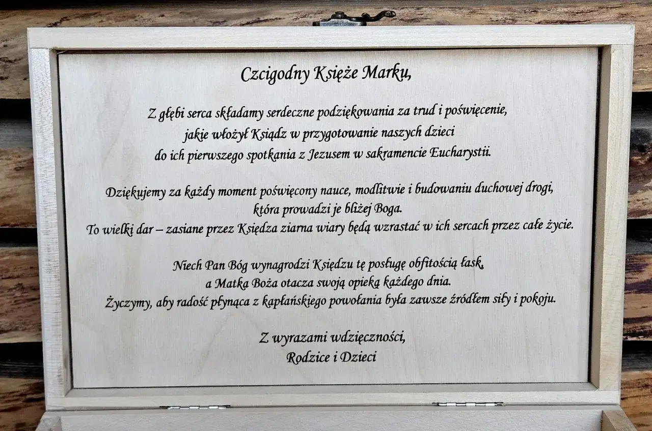 Podziękowania dla księdza - Wzory na każdą okazję. Jak pisać?