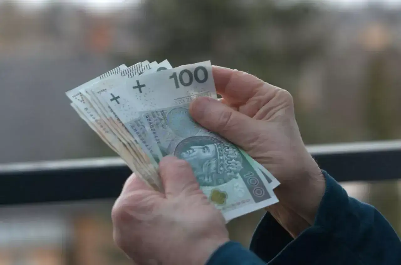 KRUS a działalność nierejestrowana - Jak dorabiać bez utraty?