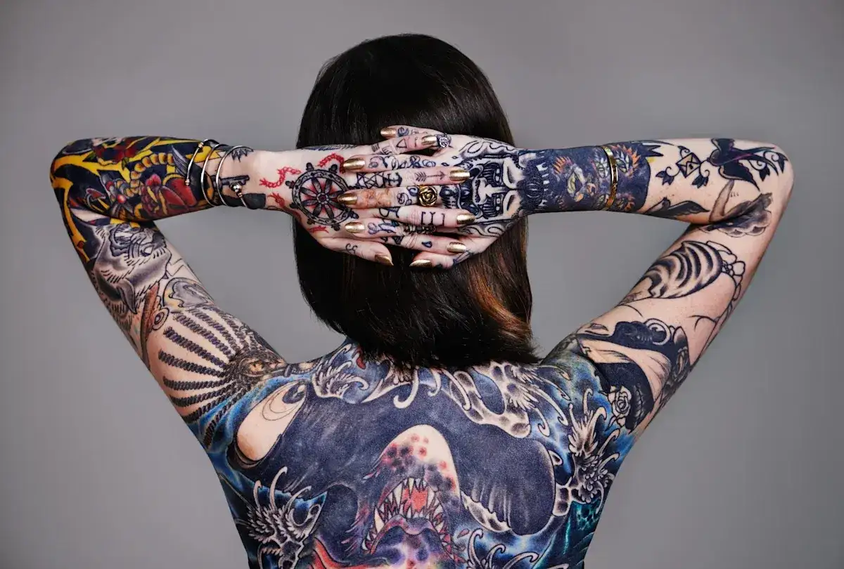 Abstrakte Tattoos: Dein Guide für Stil, Platzierung & Pflege