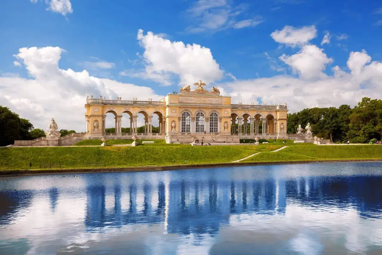 Bilety Schönbrunn - Jak wybrać najlepszy i nie przepłacić?