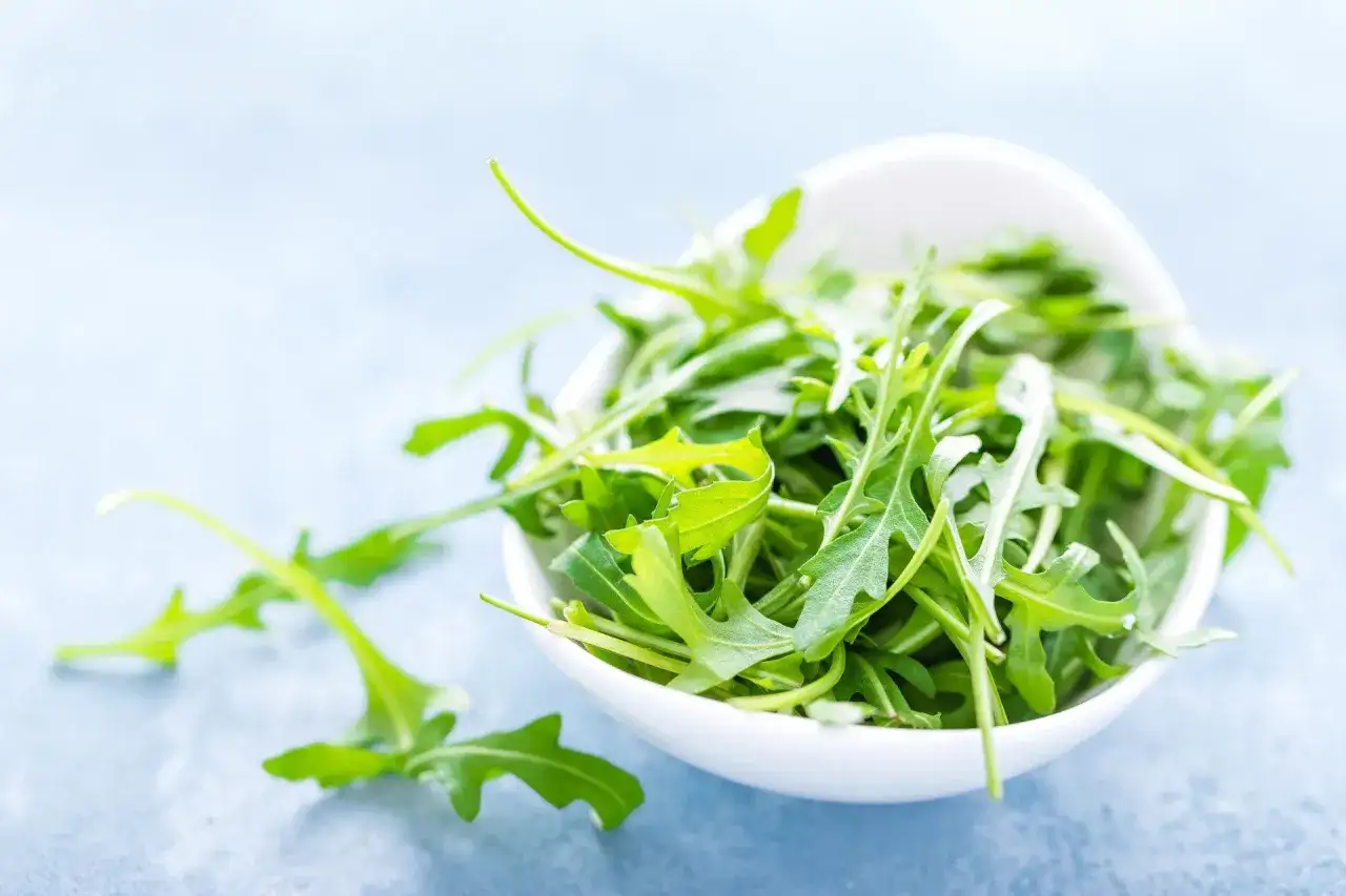 Pesto z rukoli - prosty przepis i sposoby na łagodniejszy smak