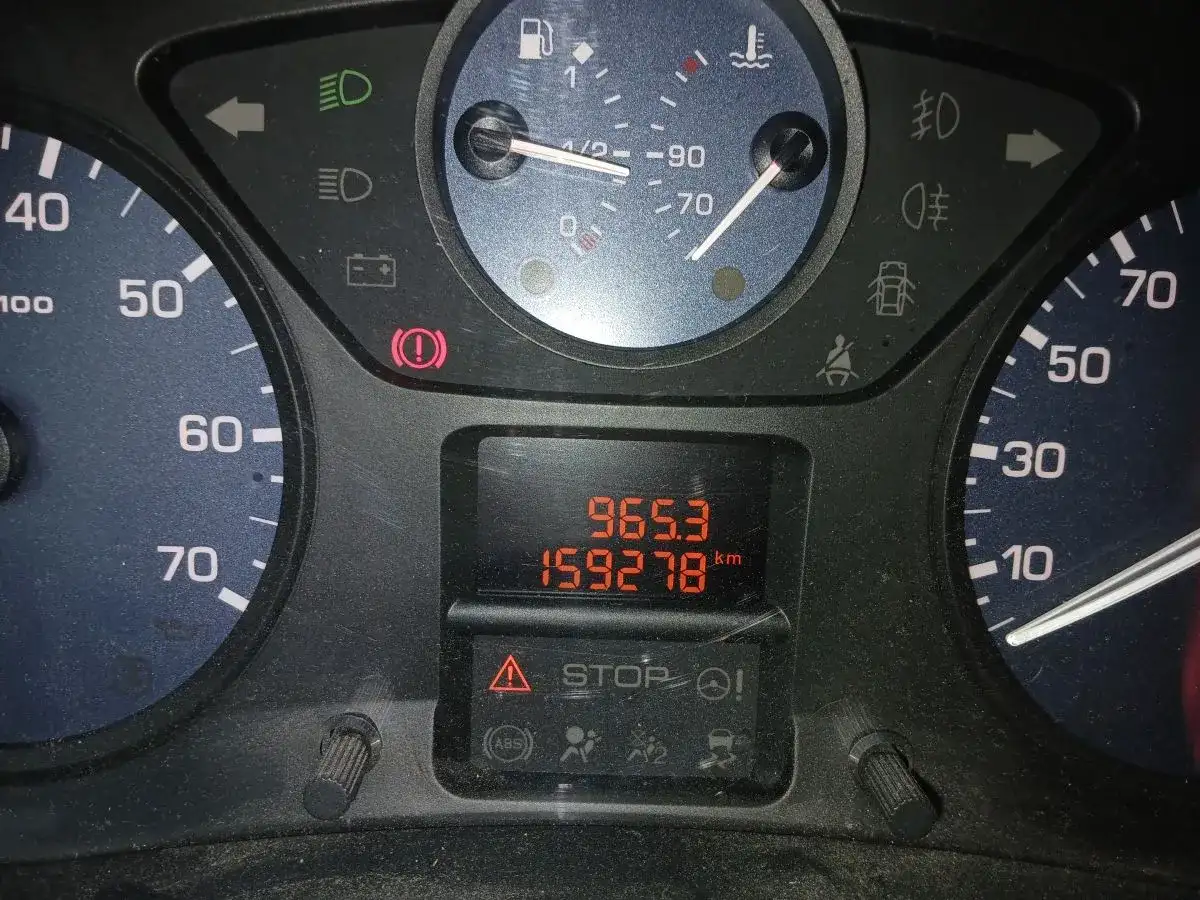 P0170 w Peugeotach - co oznacza i jak znaleźć przyczynę?