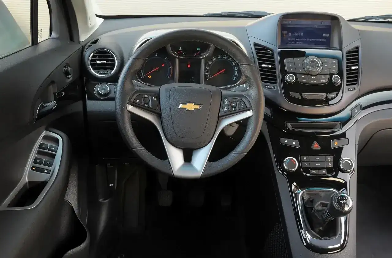 Chevrolet Orlando wymiary - czy 7 miejsc ma sens?