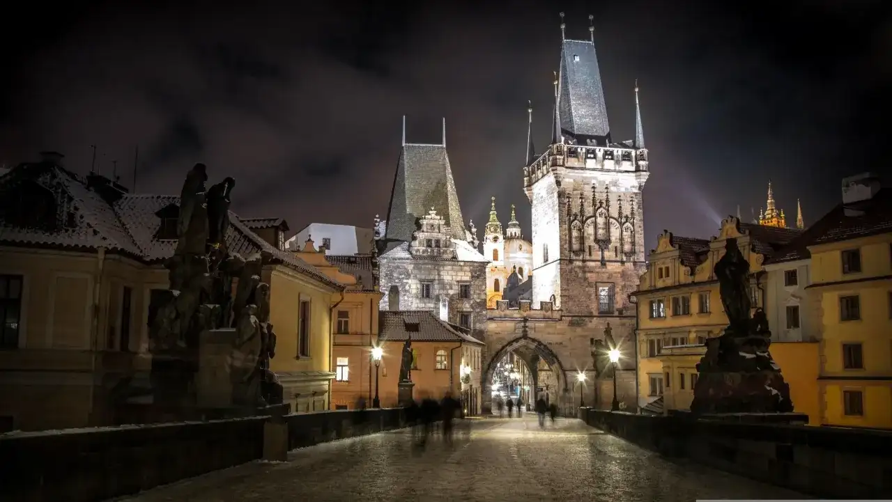 Wycieczki objazdowe po Europie - Jak wybrać najlepszą ofertę?