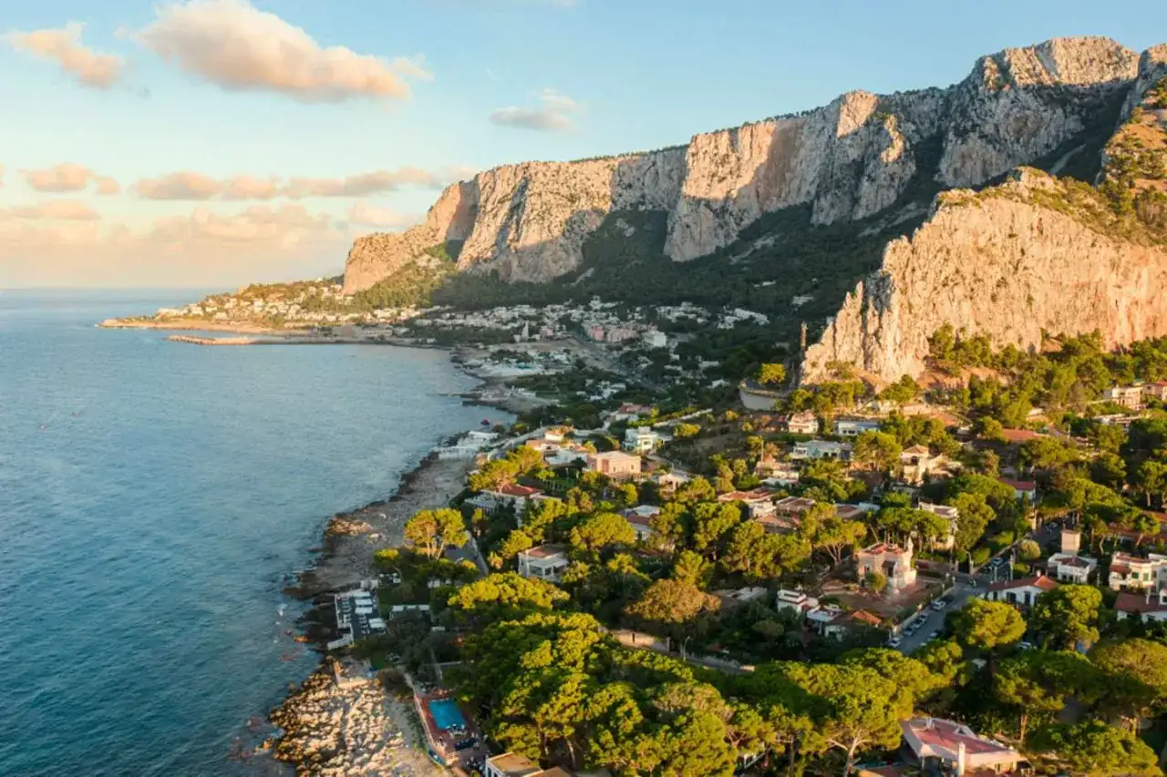 Palermo - Plaże i wyspy. Jak zaplanować udany wypad?
