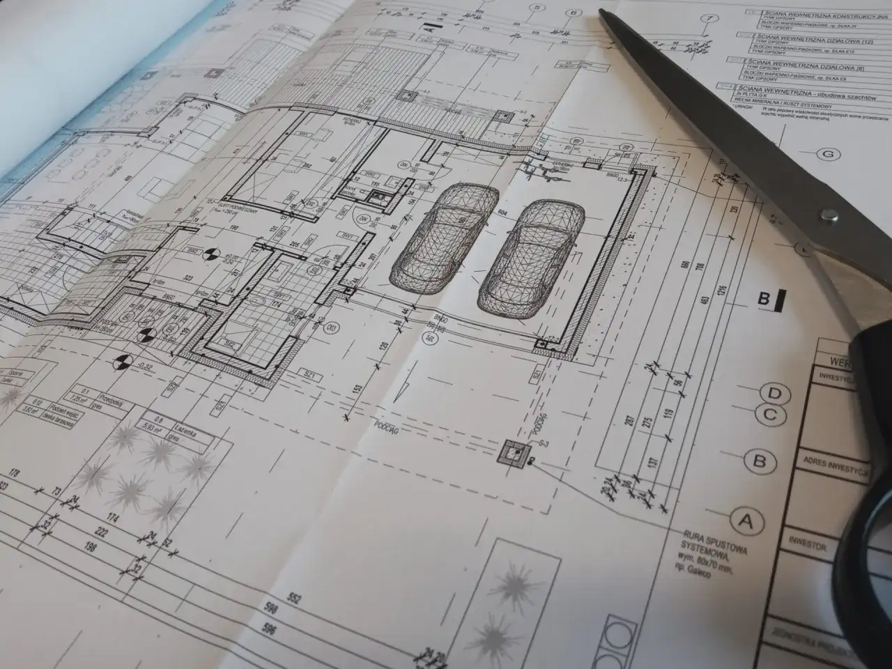 Projekt architektoniczno-budowlany vs techniczny - różnice, błędy
