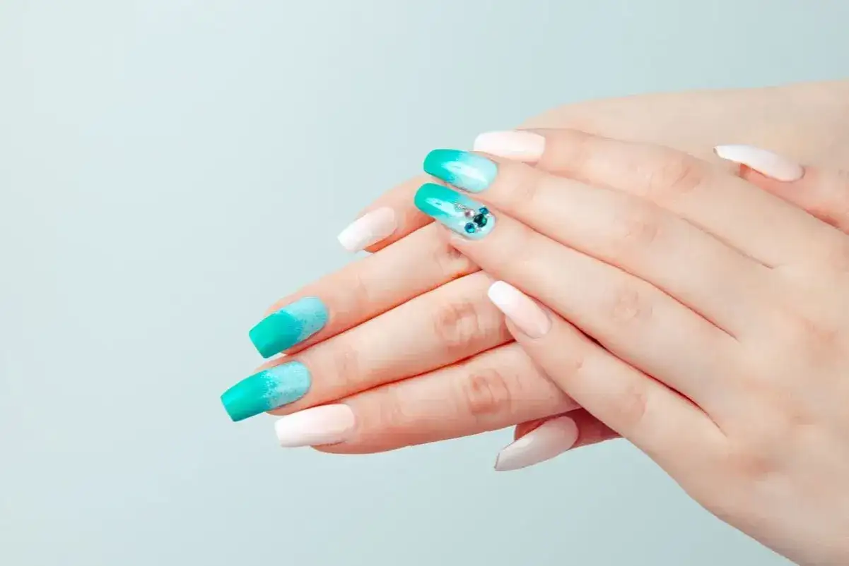 Top coat - Twój manicure odpryskuje? Poznaj sekrety trwałości