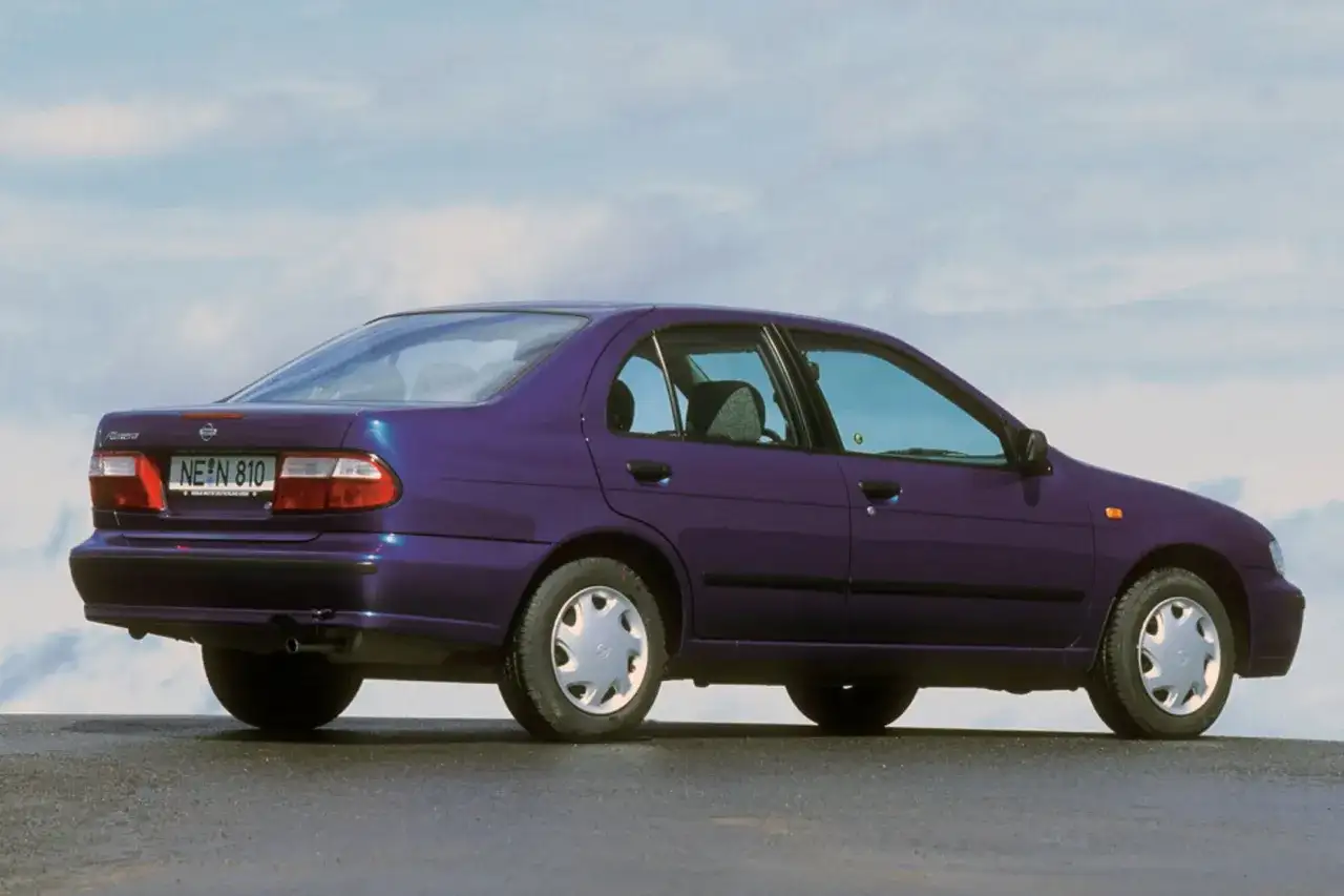 Nissan Almera (N15, N16) - Którą kupić? Poradnik kupującego