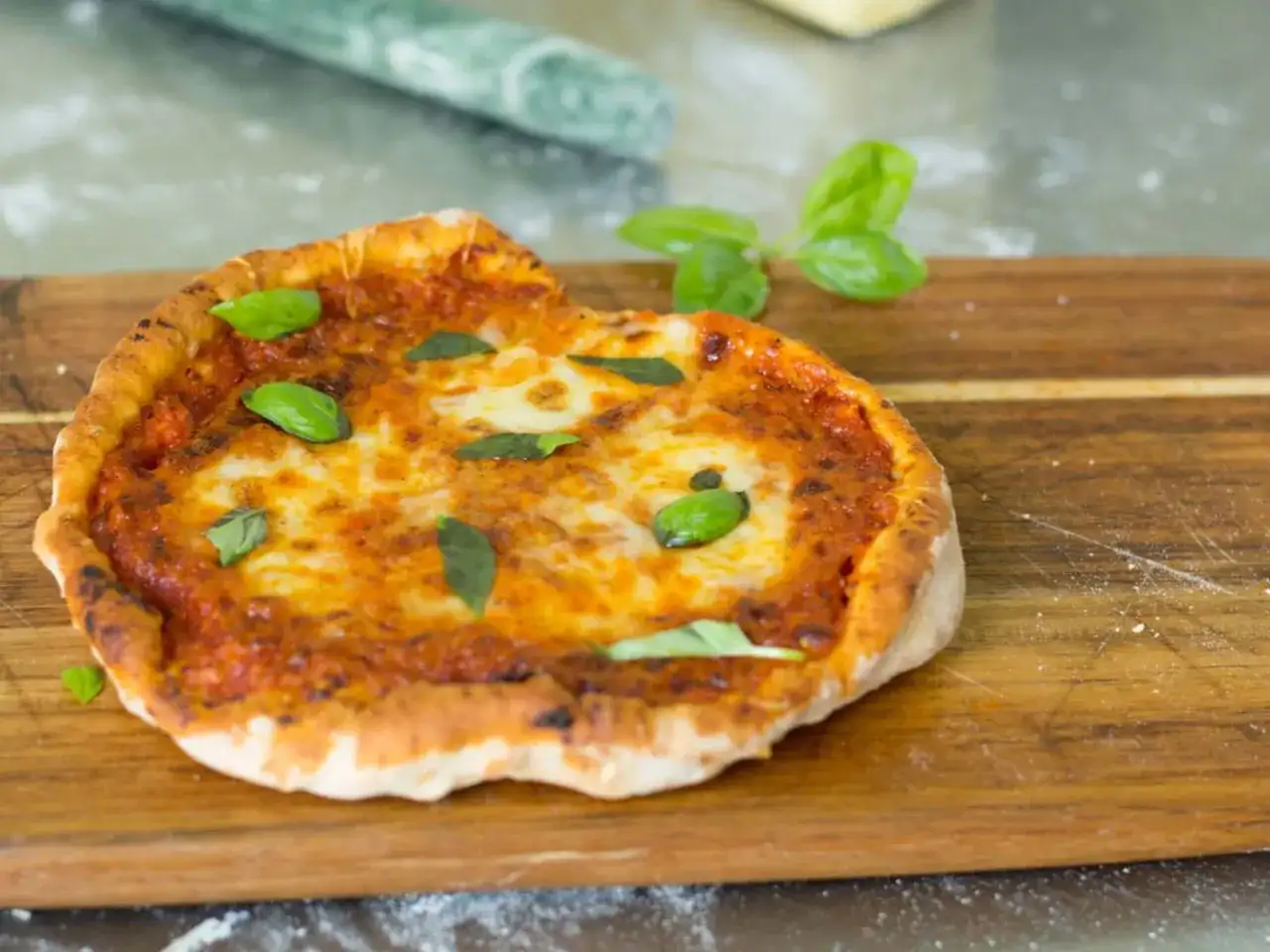 Pizza i airfryer - så lyckas du med krispig botten