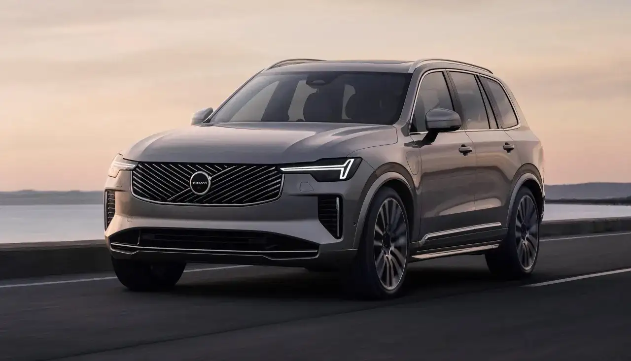 Volvo XC90 T8 - Czy hybryda plug-in się opłaca?