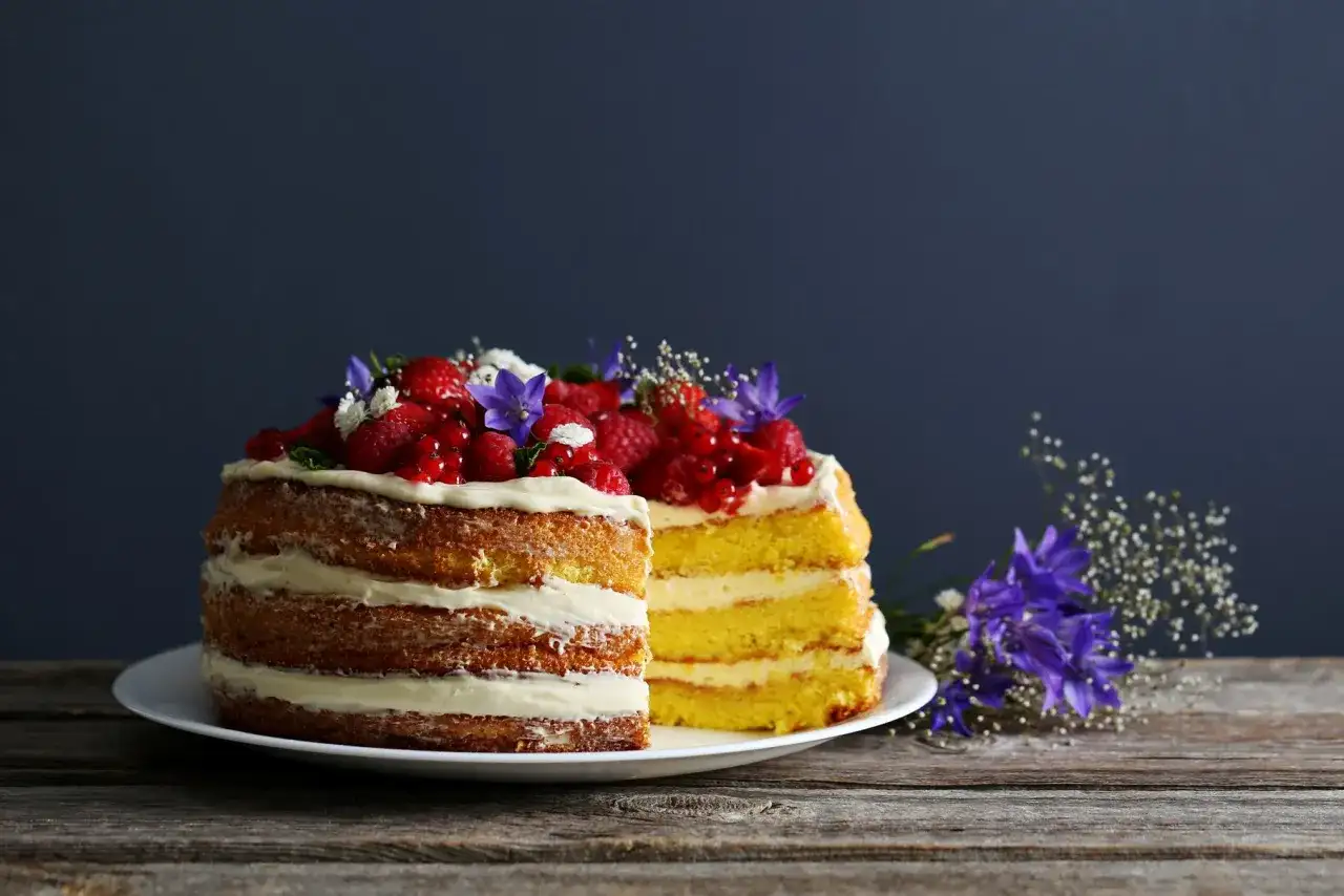 Naked cake - Jak zrobić stabilny tort i uniknąć typowych błędów?