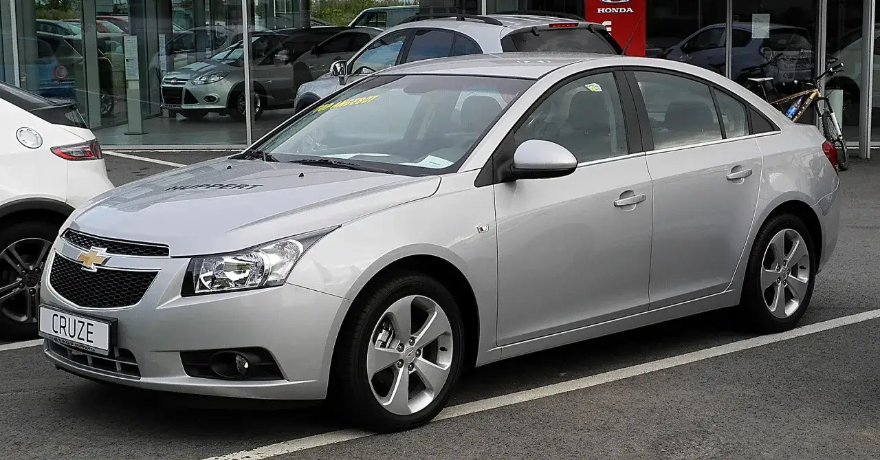 Chevrolet Cruze 1.8 - Spalanie, LPG i usterki. Czy warto go kupić?