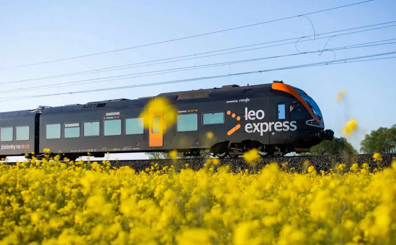 Pociąg express w Polsce - Jak wybrać i nie przepłacić?