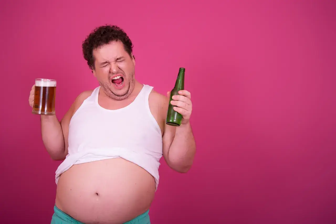 Wódka tuczy? Kalorie, apetyt - Jak alkohol psuje redukcję