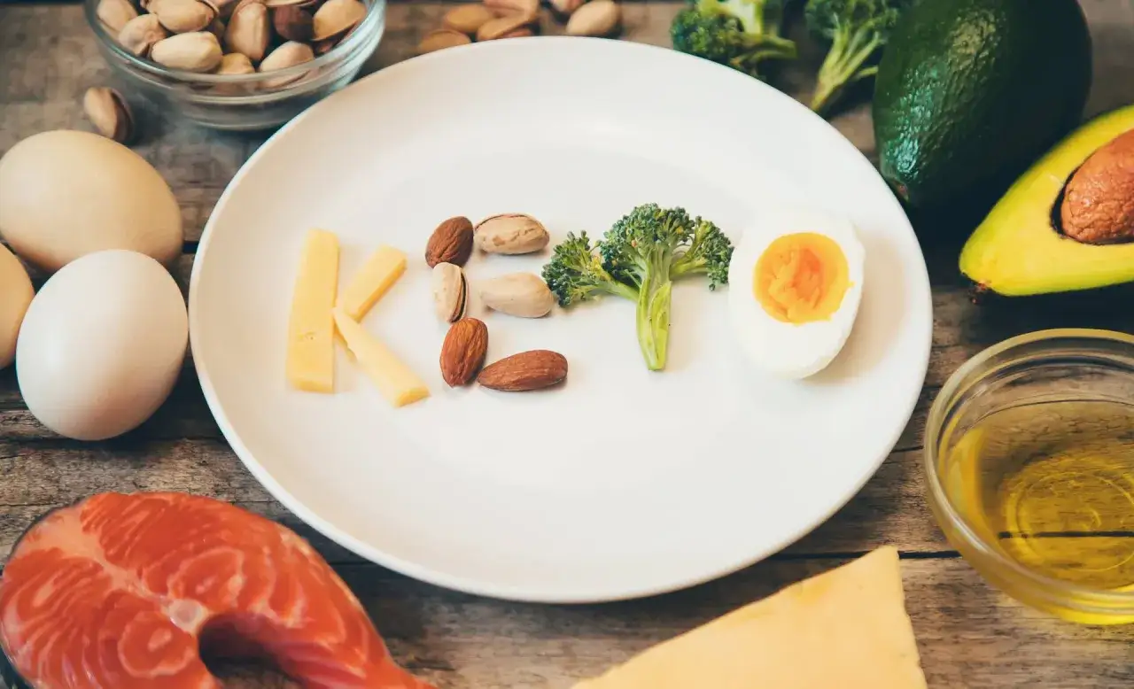 Dieta keto - Czy jest zdrowa? Poznaj prawdę i jedz rozsądnie!