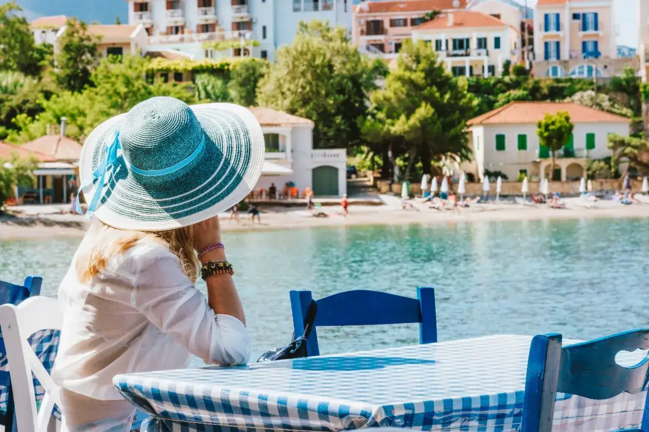 Ile euro zabrać do Grecji na tydzień? Sprawdź budżet!