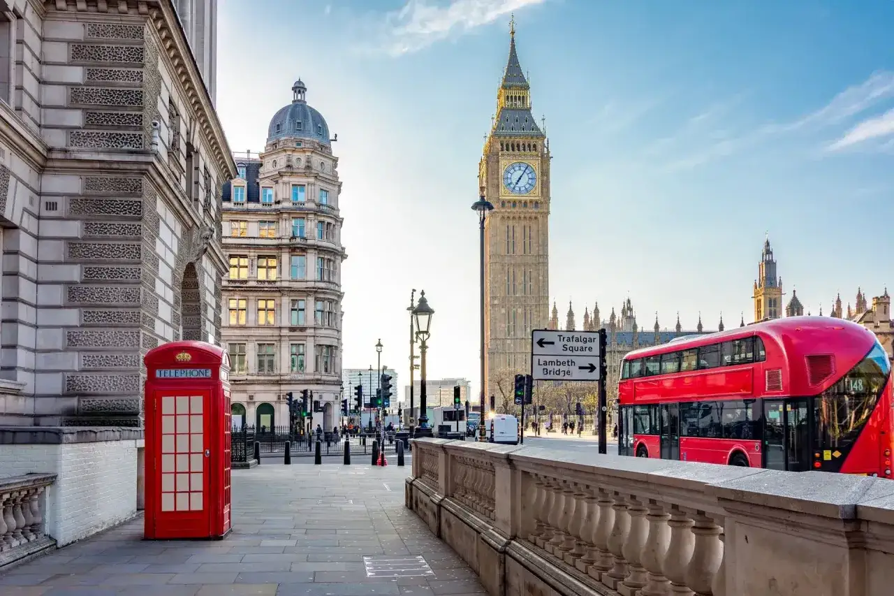 Londyn w listopadzie - Jak zwiedzać bez walki z pogodą?