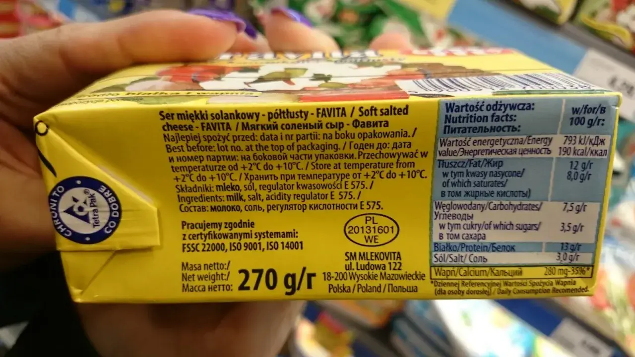 Ser FAVITA, ser typu feta, w opakowaniu 270g. Idealny do sałatek.
