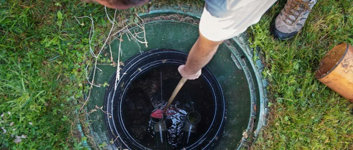Kożuch w oczyszczalni biologicznej: jak skutecznie pozbyć się problemu